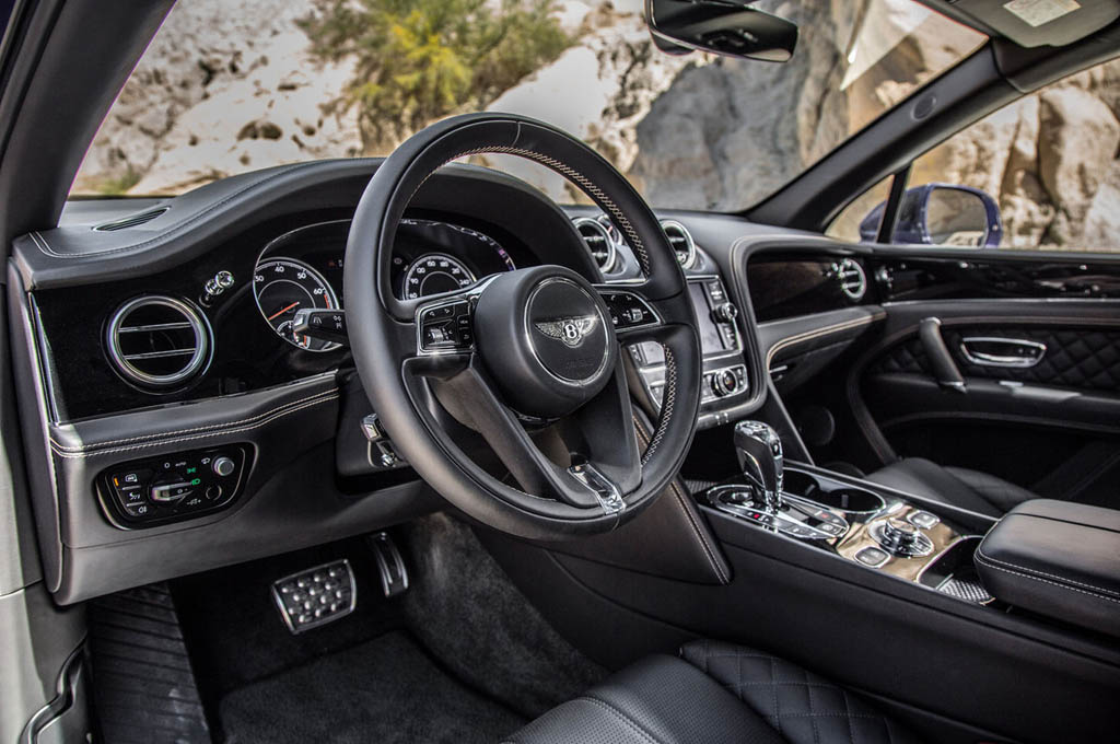 2020 Xe Bentley 5 Chỗ Gầm Cao SUV Bentayga 4.0 V8 Nhập Khẩu Tại Việt Nam Giá Bán Bao Nhiêu Tiền, Có mấy màu ngoại thất và 4 chỗ 7 chỗ có khác biệt gì nhau, màu nào đắt nhất từ trắng, xanh, đen, xám, đỏ, cam..