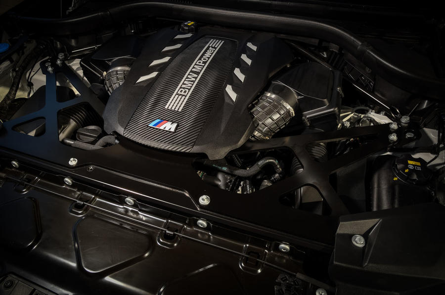 Đánh Giá BMW X6 M Competition 2020, SUV Coupe BMW X6 Công Suất 616 Mã Lực Có Gì Đặc Biệt, Khả Năng tăng tốc từ 0 - 100km/h 3,8 giây, Xe được trang bị hệ thống an toàn nào, 