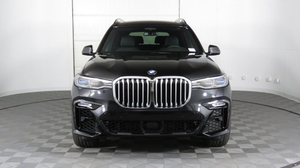 Xe BMW X7 XDriver40i Màu Đen Hoàn Toàn Mới Model 2020 Giá Bao Nhiêu