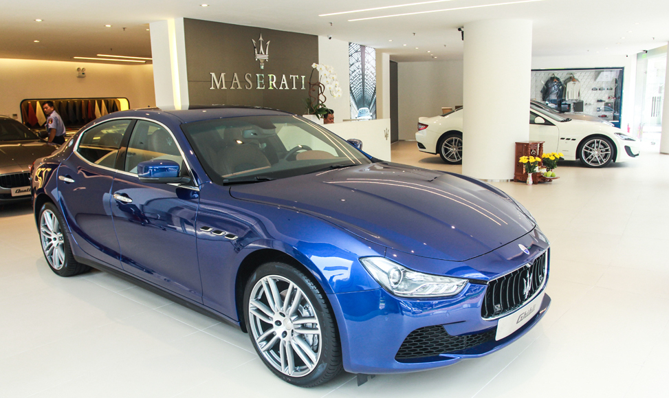 Giá Xe Maserati Ghibli 4 Chỗ 2020 Bao Nhiêu, Có Mấy Phiên Bản Nhập khẩu chính hãng tại thị trường oto Việt Nam, Ghibli sedan 5 cửa thuộc phân khúc nào của Ý Italia, ghibli cạnh tranh với hãng xe nào của Đưc, Gh