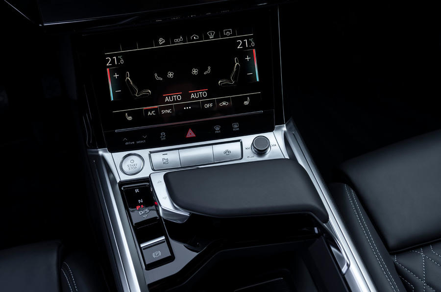 Xe Audi E-tron Sportback 55 Động Cơ Điện Bao Nhiêu | Đánh Giá An Toàn Và Vận Hành Như Máy Xăng Hay Không, Đi bao lâu sẽ thay thế bình điện, chi phí bảo dưỡng sửa chữa có đắt hay không, Khả năng ngập nước được bao nhiêu mm tại đường việt nam