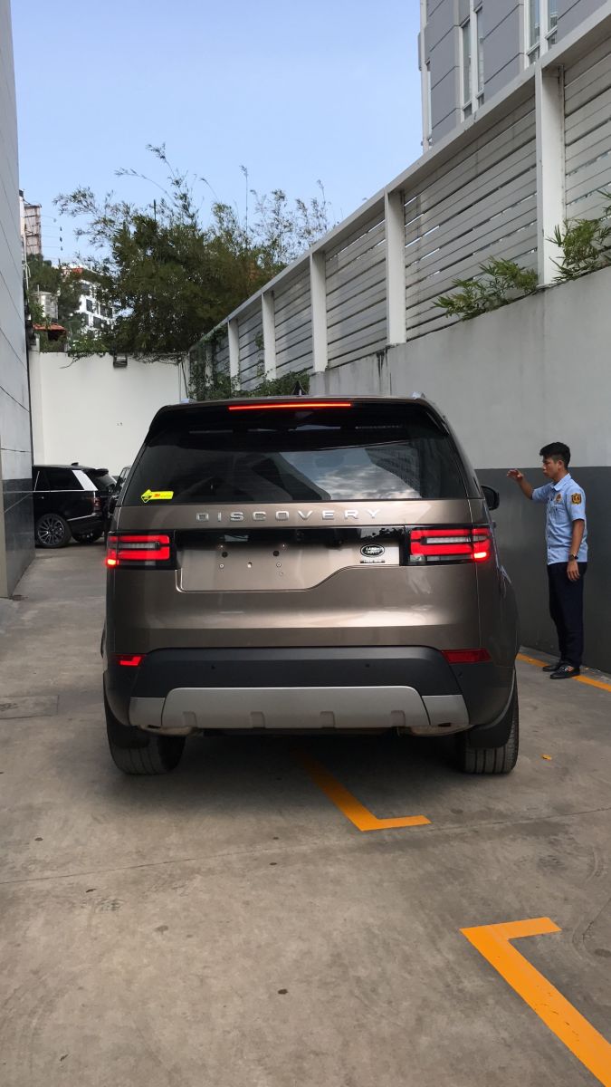 Giá Xe Range Rover 7 Chỗ Discovery Bản Cao Cấp HSE Luxury Màu Nâu 2018 - 2019 Bao nhiêu tiền bán tại Việt Nam, Xe Se, HSE, Xe Nhập, Xe Cũ ,Xe mới, Xe màu nào đẹp