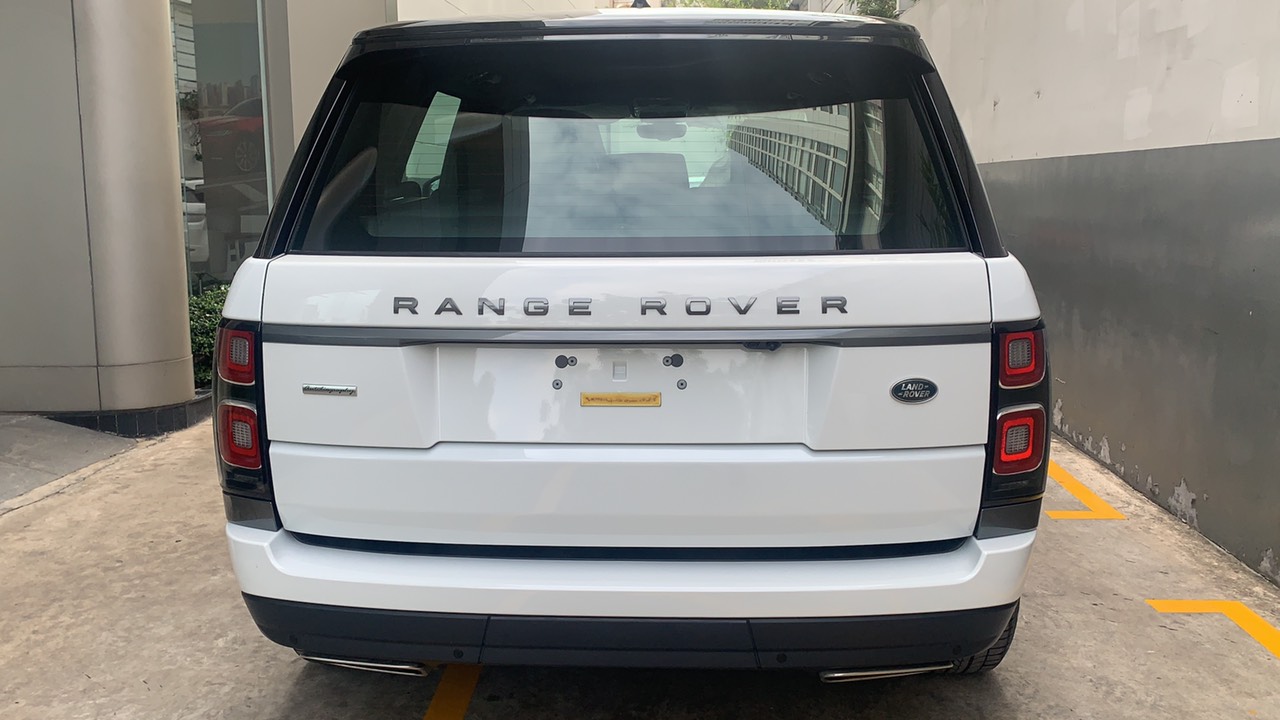 Giá Xe Range Rover Vogue 3.0 Supercharged Đời Mới Nhất Tại Việt Nam model 2020 nhiêu tiền, hiên tai giá là 8,899 triệu đồng tại hãng