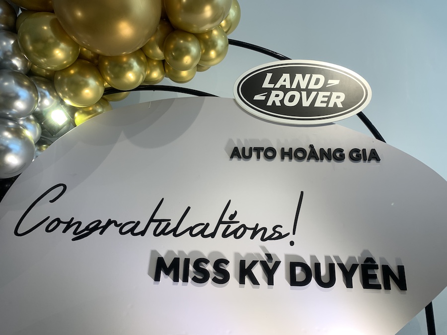 Xe Range Rover Velar Của Hoa Hậu Kỳ Duyên Giá Bao Nhiêu Tiền, Hoa Hậu Miss Kỳ Duyên có gia bán tại hãng Land Rover là 5,599 triệu đồng, Xe Nhập khẩu chính hãng từ Anh Quốc, Auto hoàng gia sai gon đại diện chính hãng tại việt nam