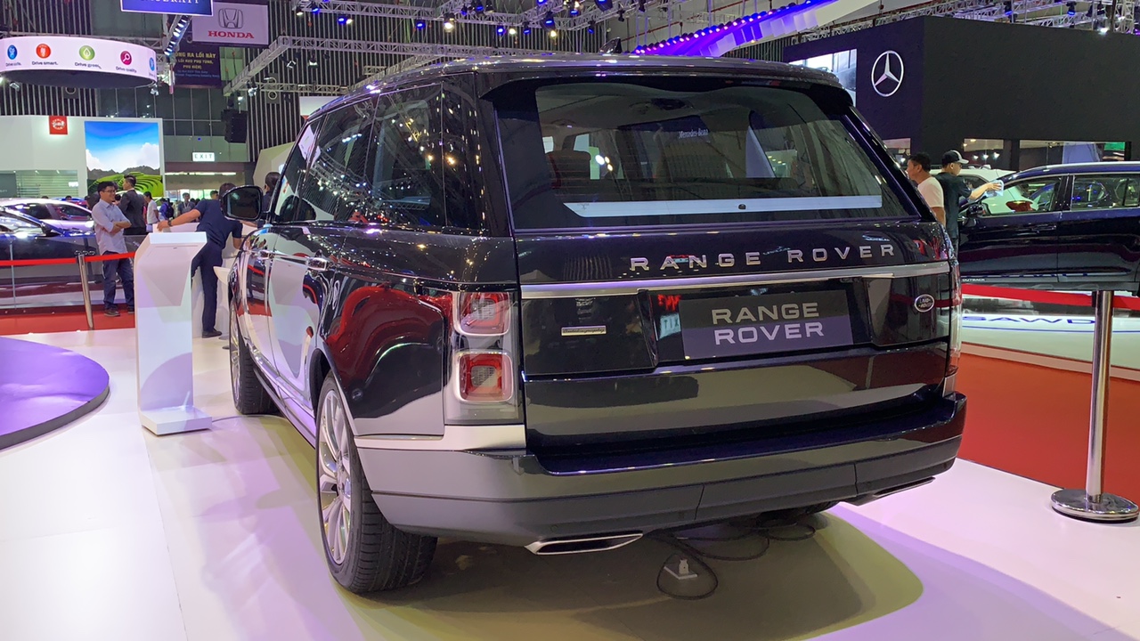 Range Rover Autobiography LWB Bản Dài Ra Mắt Tại Triễn Lãm Bao Nhiêu Tiền, Đời Bao Nhiêu 2019 hay 2020, Động Cơ Mấy Chấm, Bản Supercharged hay HSE, Mấy ghế ngồi, màu đen hay xám, giá rẻ nhất bao nhiêu, 
