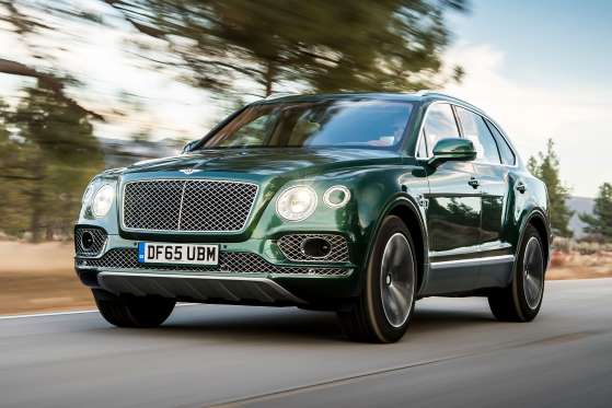 giá xe 5 chỗ và 7 chỗ Bentley Bentayga gầm cao đời mới tại việt nam bao nhiêu