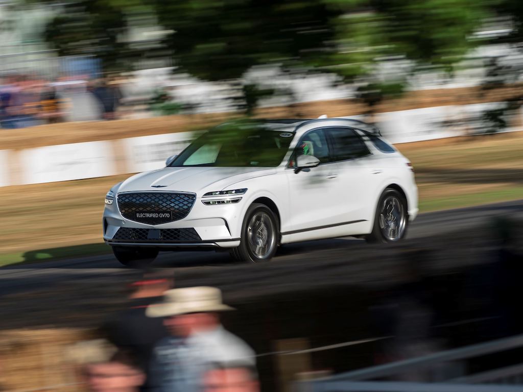 Genesis GV70 SUV là mẫu xe điện 2023 Genesis GV70 SUV là mẫu xe điện thứ 3 được ra mắt tại Anh