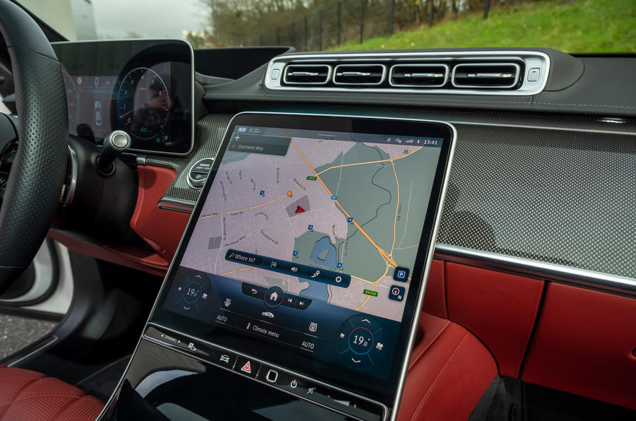 Nội thất bên trong Mercedes S Class 2022.