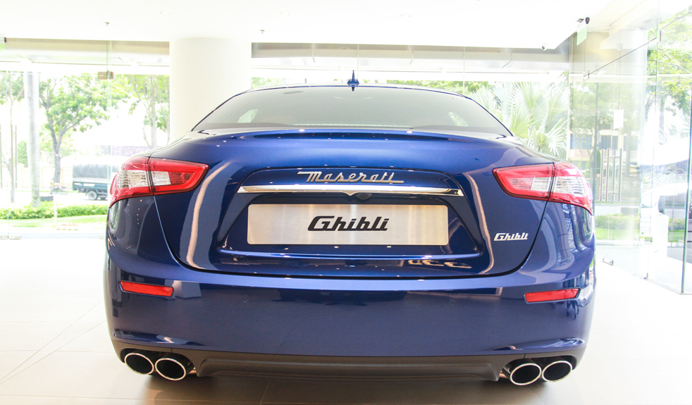 Giá Xe Maserati Ghibli 4 Chỗ 2020 Bao Nhiêu, Có Mấy Phiên Bản Nhập khẩu chính hãng tại thị trường oto Việt Nam, Ghibli sedan 5 cửa thuộc phân khúc nào của Ý Italia, ghibli cạnh tranh với hãng xe nào của Đưc, Gh