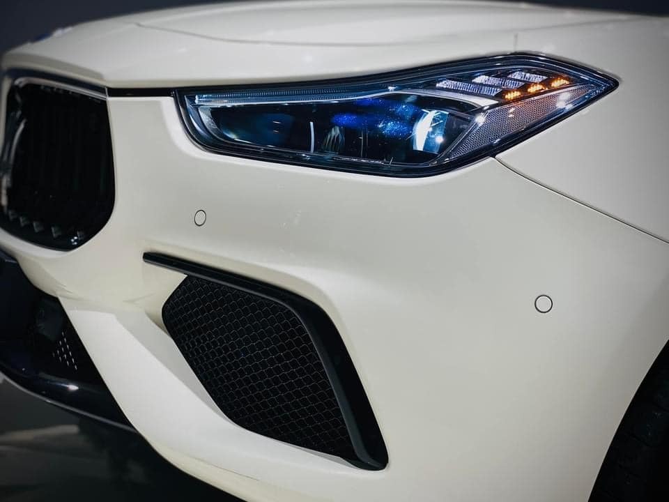 Hình ảnh đèn pha led matrix Maserati Ghibli 2022 đến nội thất 