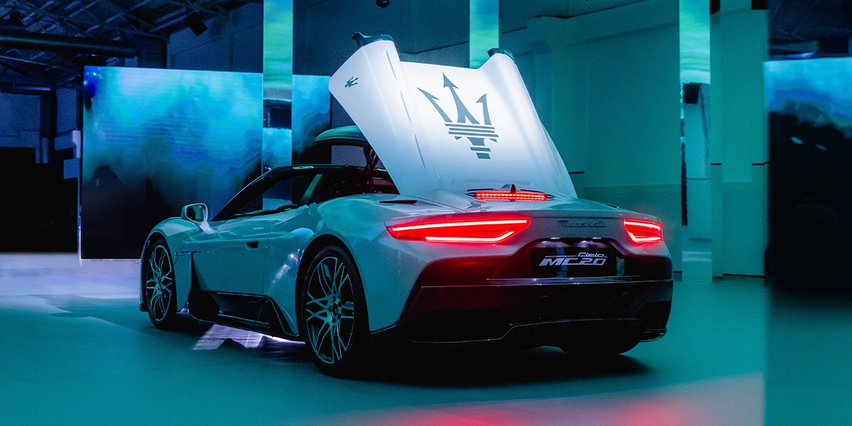 Xe Ý Maserati MC20 2 Cửa Mui Trần Giá Bao Nhiêu