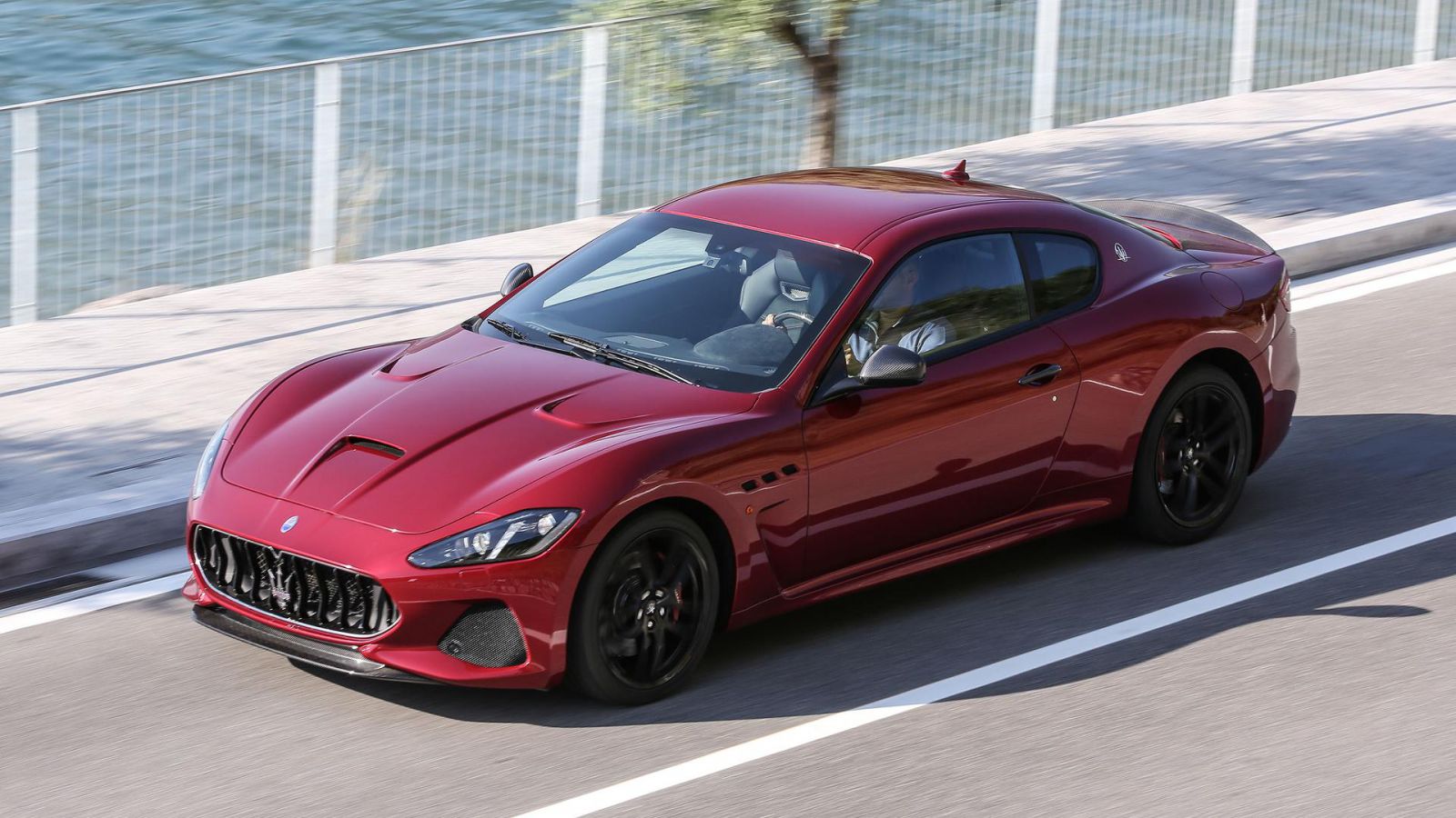 Mẫu Xe Maserati Granturismo Mui Cứng 2 Cửa Mới Nhất