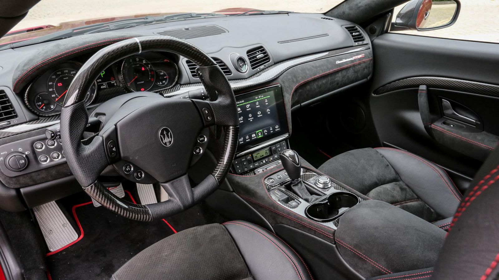 Mẫu Xe Maserati Granturismo Mui Cứng 2 Cửa Mới Nhất