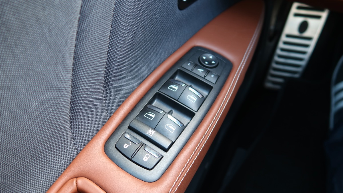 Xe 4 Chỗ Maserati Quattroporte Phiên Bản S Q4 GranLusso Nhập Ý - Màu Nội Thất Da Bò Nâu Xe 4 Chỗ Maserati Quattroporte Phiên Bản S Q4 GranLusso Nhập Ý - Màu Nội Thất Da Bò Nâu