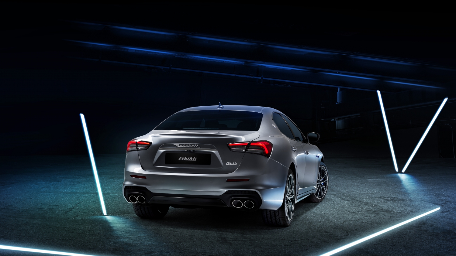 Maserati Ghibli Hybrid Động Điện 2.0 lít Hoàn toàn mới ra mắt có gì, Hôm nay hãng xe Ý chính thức ra mắt mẫu xe thể thao Ghibli phiên bản 2021 trang bị động cơ lai đầu tiên trong lịch sử ngành xe đua Italia