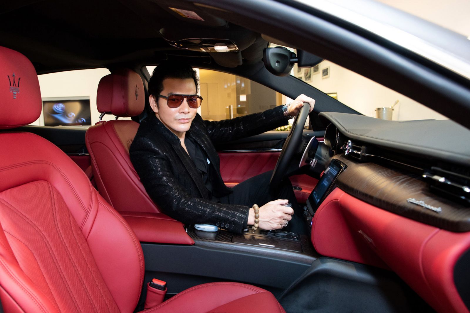 Diễn viên Trần Bảo Sơn sở hữu Quattroporte.