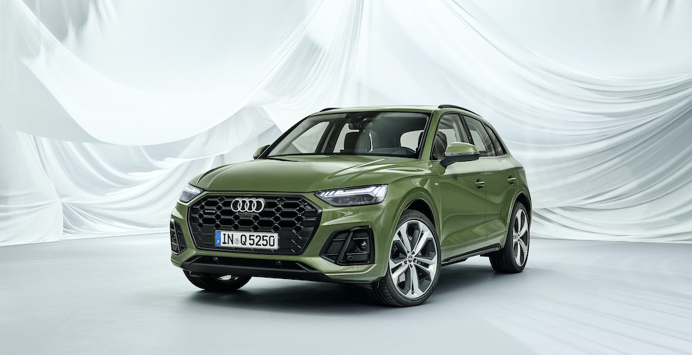 Xe Audi 5 Chỗ Q5 đời Mới 2021 Có Gì Mới, Giá Bao Nhiêu khi nhập khẩu về việt nam, xe có mấy phiên bản và động cơ, xe được sản xuất tại nước nào, xe màu xanh