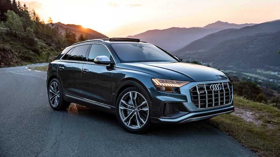 Giá Xe 5 Chỗ Audi S Q8 2020 Bao Nhiêu Nếu Về Việt Nam, Giữa Audi Q8, SQ8 và RS Q8 có gì khách nhau, có giống với BMW X6, X6 M và X6 M Competion hay không