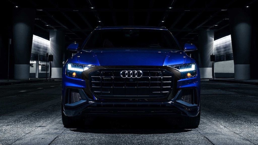 Audi Q8 2023 mẫu 5 chỗ sang trọng Audi Q8 2023 Màu xanh