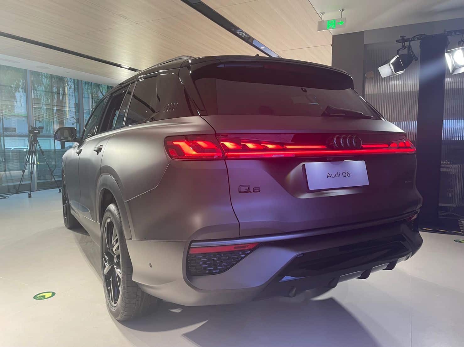 Audi Q6 2023 Ra Mắt đuôi xe Audi Q6 2023 Ra Mắt