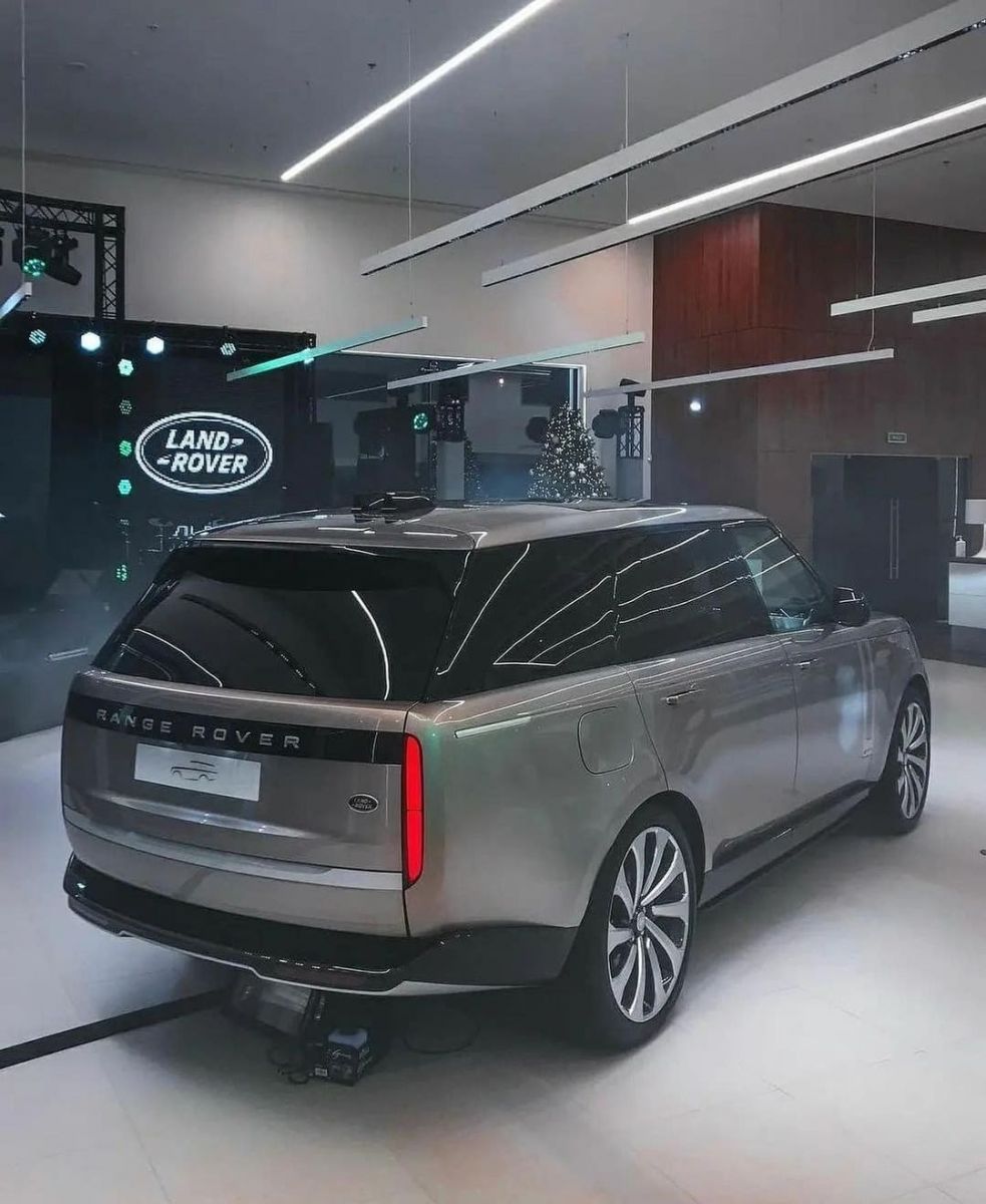Xe Range Rover Thùng To 2023 Range Rover coupe SV Đắt Giá Nhất Là Bao Nhiêu Tiền