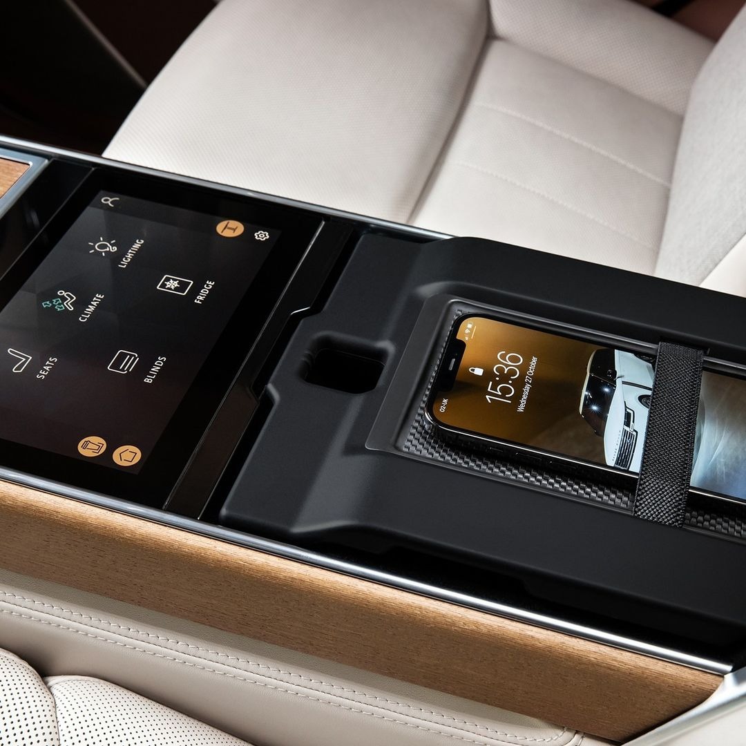 nội thất của xe Range Rover SV Autobiography giải trí nội thất của xe Range Rover SV Autobiography hình thực tế hàng ghế sau