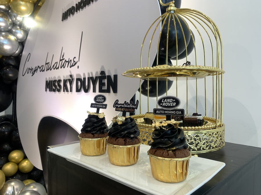 Xe Range Rover Velar Của Hoa Hậu Kỳ Duyên Giá Bao Nhiêu Tiền, Hoa Hậu Miss Kỳ Duyên có gia bán tại hãng Land Rover là 5,599 triệu đồng, Xe Nhập khẩu chính hãng từ Anh Quốc, Auto hoàng gia sai gon đại diện chính hãng tại việt nam