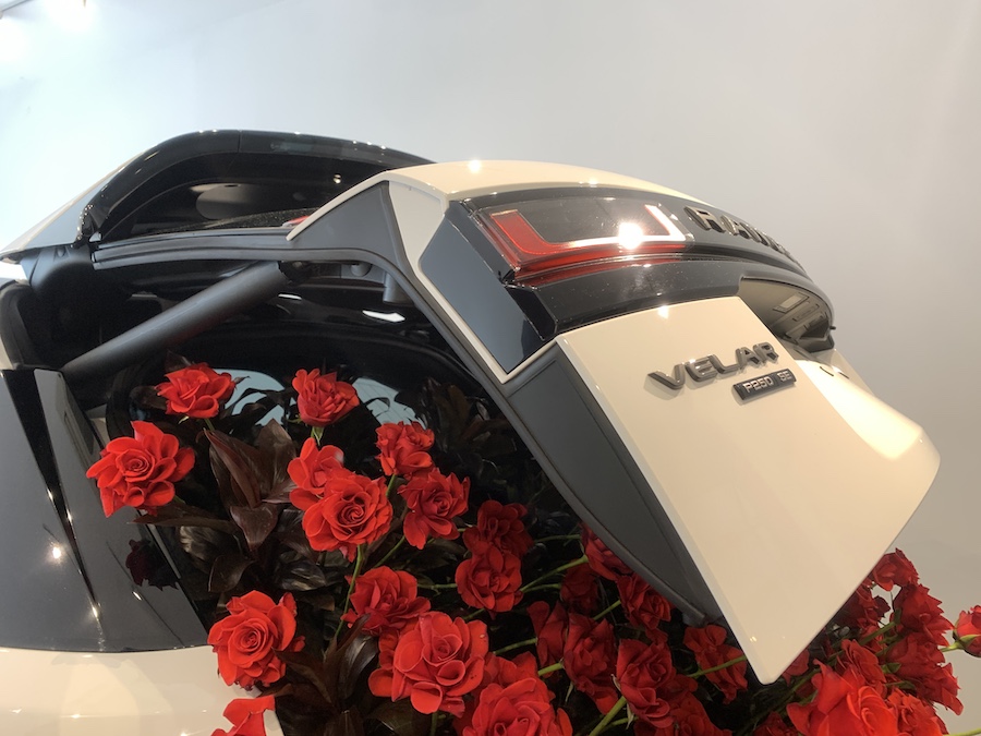 Xe Range Rover Velar Của Hoa Hậu Kỳ Duyên Giá Bao Nhiêu Tiền, Hoa Hậu Miss Kỳ Duyên có gia bán tại hãng Land Rover là 5,599 triệu đồng, Xe Nhập khẩu chính hãng từ Anh Quốc, Auto hoàng gia sai gon đại diện chính hãng tại việt nam