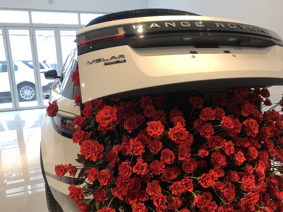 Xe Range Rover Velar Của Hoa Hậu Kỳ Duyên Giá Bao Nhiêu Tiền, Hoa Hậu Miss Kỳ Duyên có gia bán tại hãng Land Rover là 5,599 triệu đồng, Xe Nhập khẩu chính hãng từ Anh Quốc, Auto hoàng gia sai gon đại diện chính hãng tại việt nam