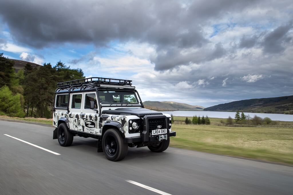 Xe Land Rover Defender Trophy V8 Phien Ban Gioi Han