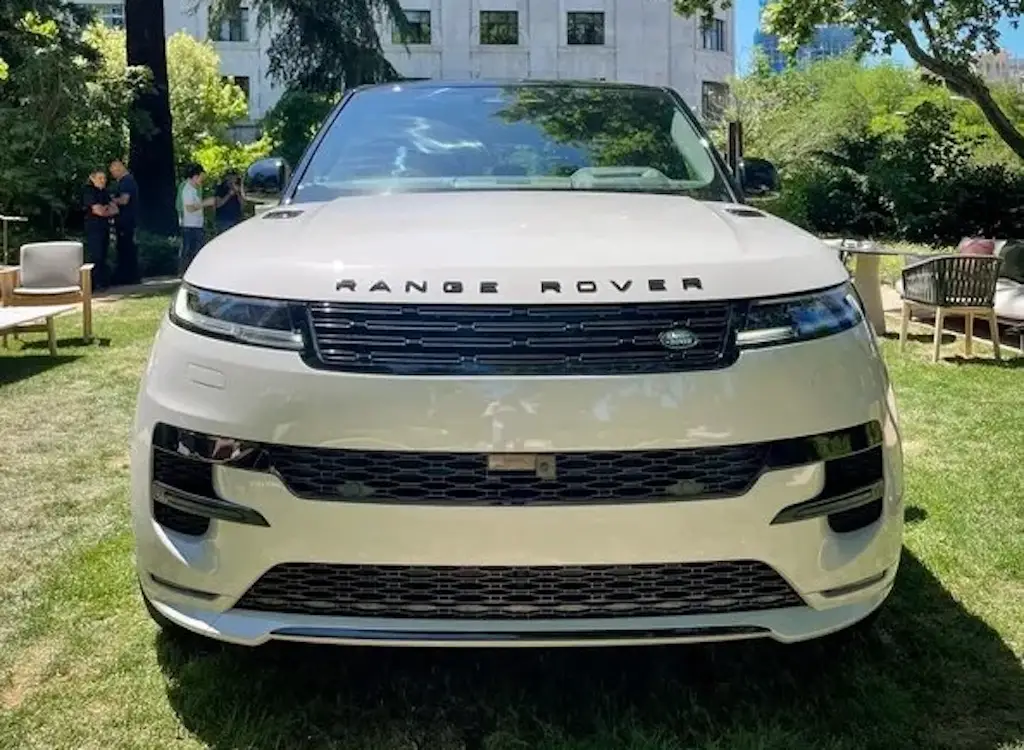 Xe Range Rover Sport Đời Mới 2023 7 Chỗ Giá Bao Nhiêu