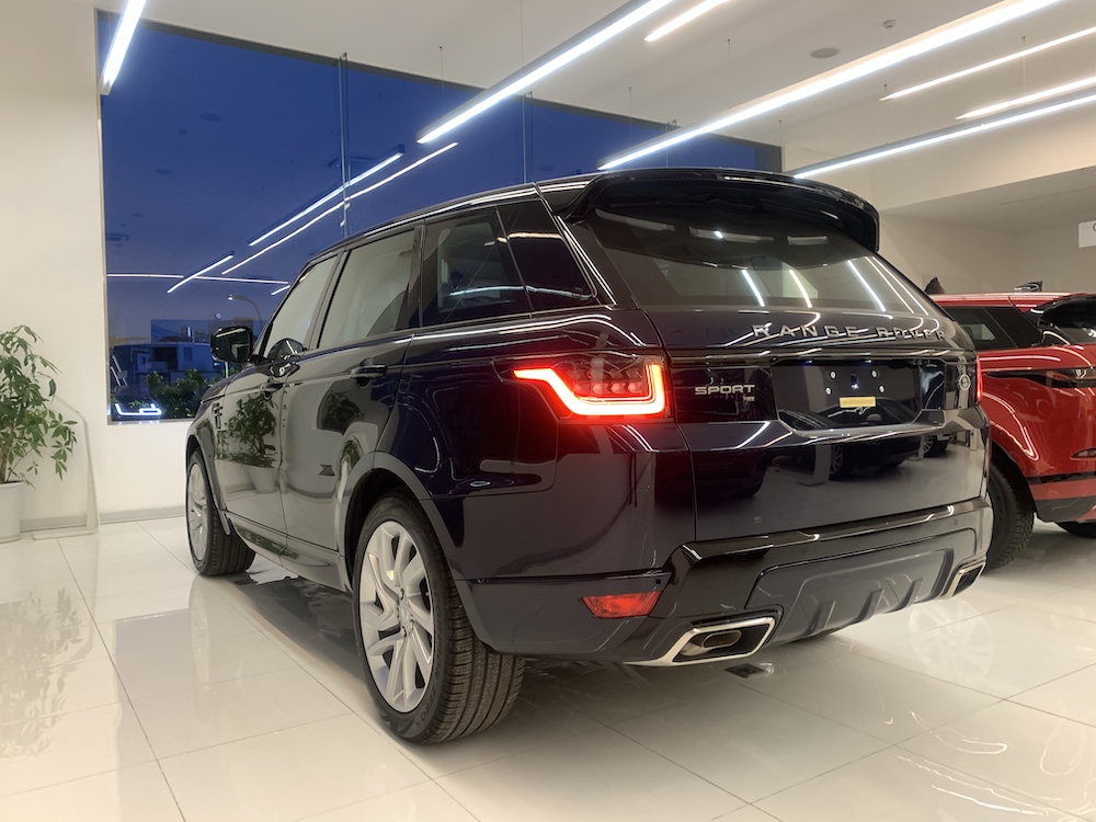 Range Rover SPort Phiên Bản 2.0 HSE Và 3.0 HSE 7 Chỗ Khác Nhau Gì, Giá Bao Nhiêu Tiền, Động cơ 2.0lít mạnh 300 mã lực, còn 3.0l mạnh 360 mã lực, nên mua động cơ nào, và giá tại viẹt nam là bao nhiêu khi lăn bánh