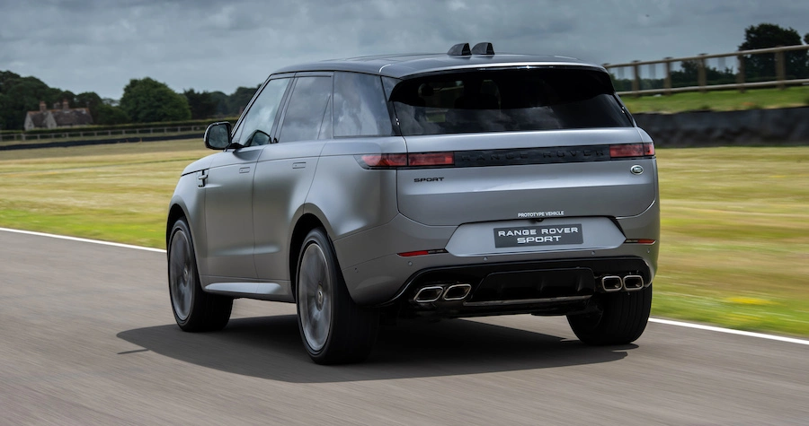 phần đuôi xe của Range Rover Sport