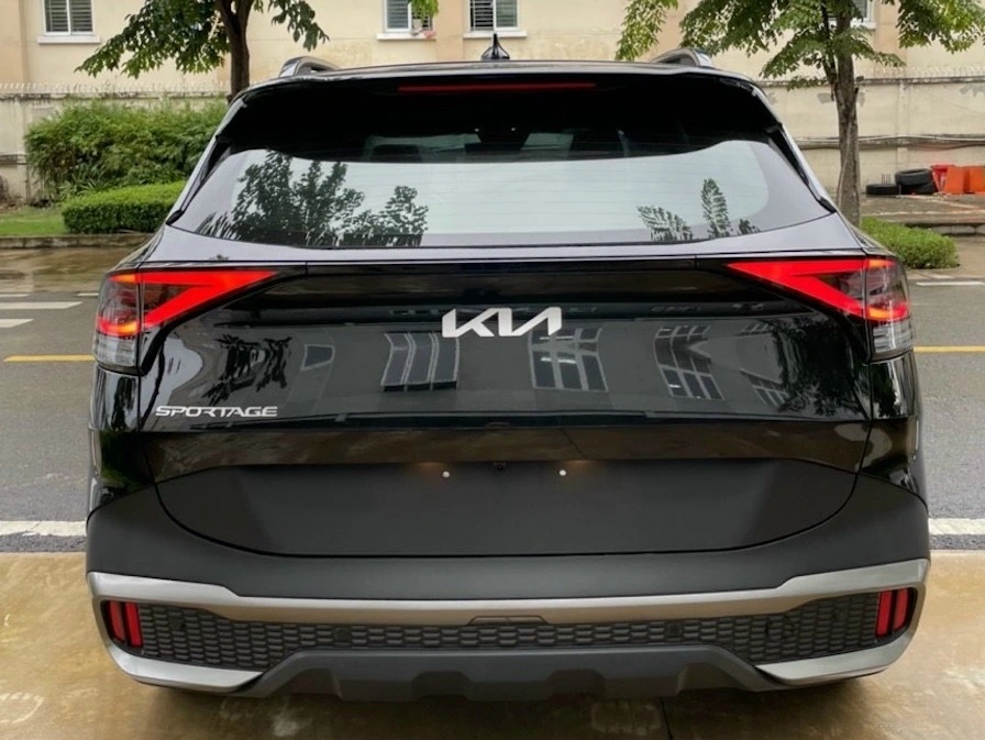 Kia Sportage Hoàn Toàn Mới  đuôi xe 2023
