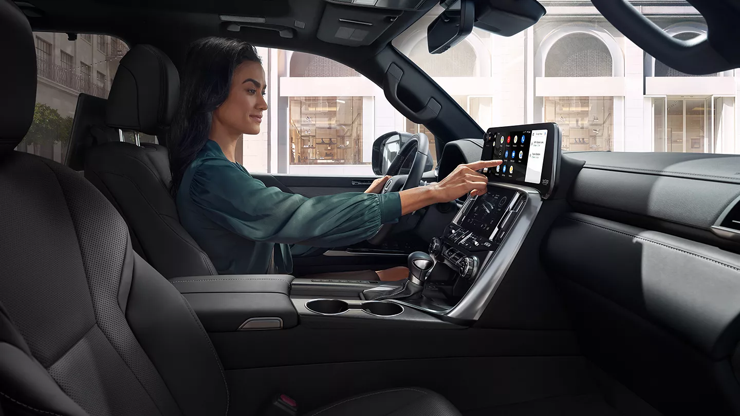 Nội thất xe lexus lx600 4 ghế màu đen