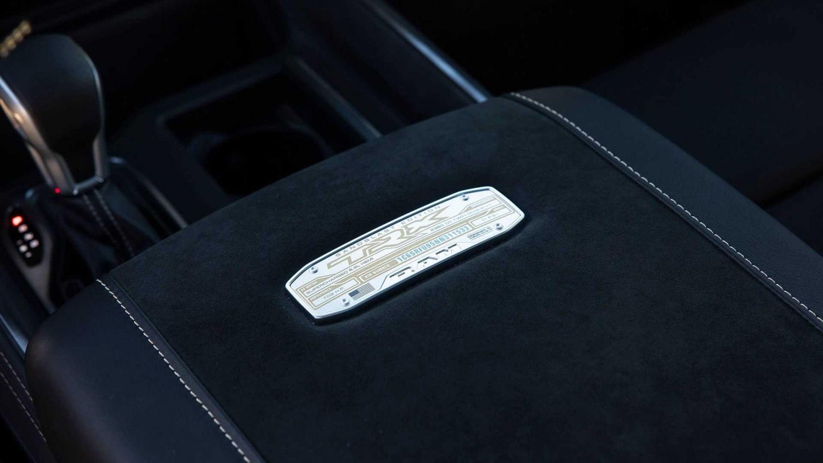 Phiên bản mới 2023 Ram 1500 TRX Sandblast