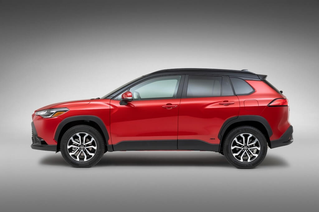 ngoại thất Giá Xe Toyota Corolla Cross Hybrid Đời 2023