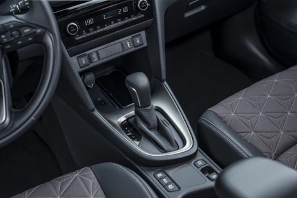 Xe Toyota Yaris Cross mới 2023 hộp số tự động trên Xe Toyota Yaris Cross mới.